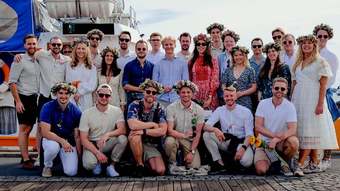 Fellesbilde av ansatte i Techfolk